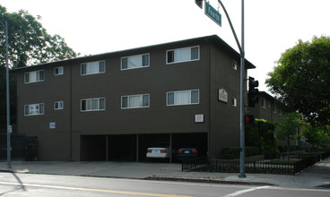 University Apartments in San Jose, CA - Building Photo - Building Photo