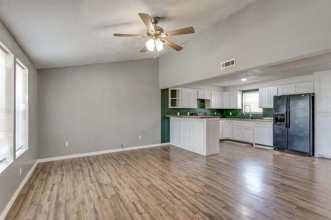 9401 Whitebrook St in Norman, OK - Building Photo - Building Photo