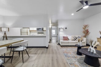 Wehnwood Court Apartments in Altoona, PA - Building Photo - Building Photo