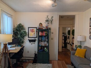 1665 Commonwealth Ave, Unit 8 in Boston, MA - Building Photo - Building Photo