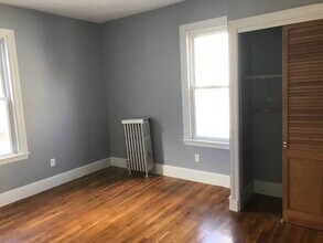 128 Winthrop St, Unit 1 in Medford, MA - Foto de edificio - Building Photo