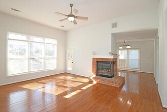 303 Leeward Walk Ln in Alpharetta, GA - Building Photo - Building Photo