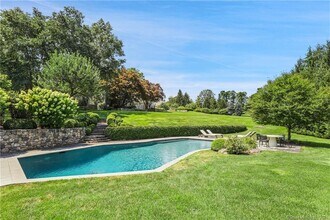 378 Taconic Rd in Greenwich, CT - Building Photo - Building Photo