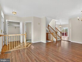 3844 Koval Ln in Woodbridge, VA - Building Photo