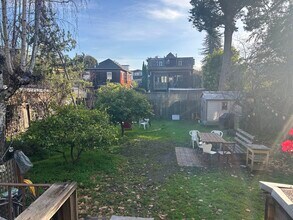 2126 Blake St, Unit Unit A in Berkeley, CA - Building Photo - Building Photo