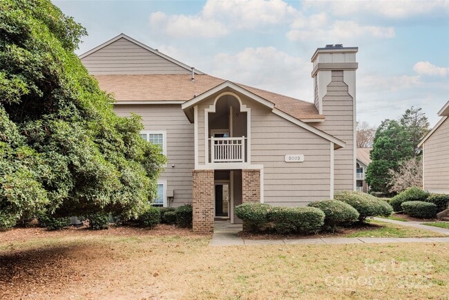 5003 Sharon Rd in Charlotte, NC - Building Photo - Building Photo