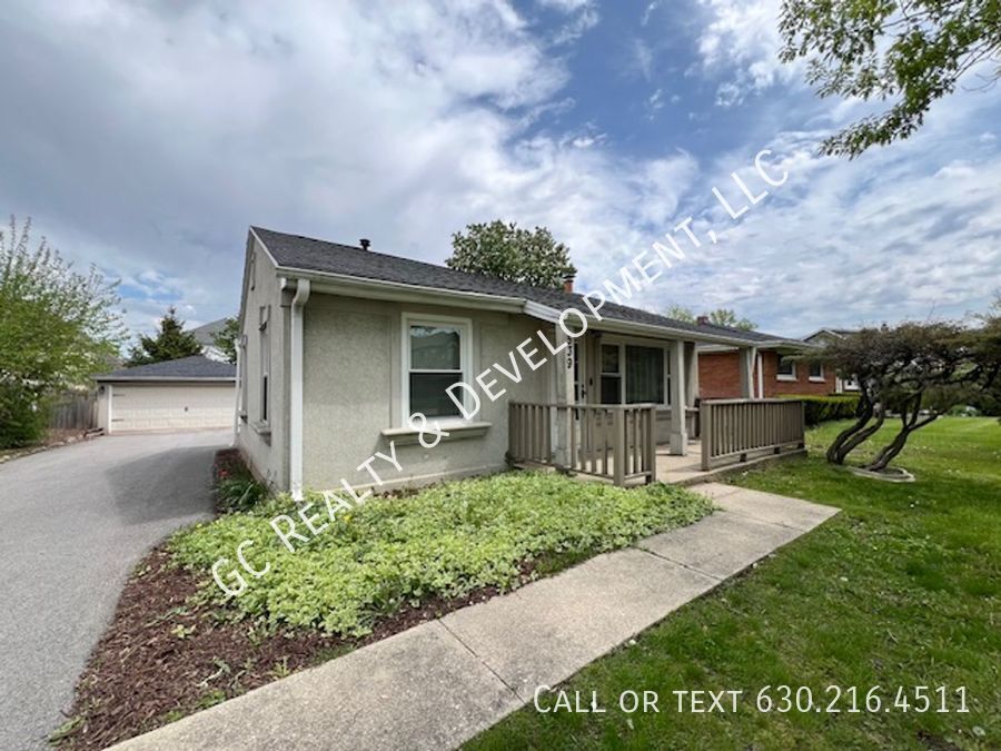 539 N Indiana St in Elmhurst, IL - Building Photo