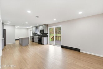 257 Alexander Ave in Howell, NJ - Building Photo - Building Photo