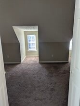 2480 Oak Hill Dr in Murfreesboro, TN - Foto de edificio - Building Photo