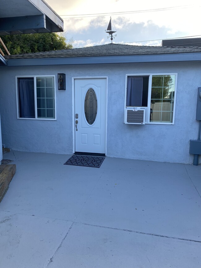 3652 Promontory St, Unit none