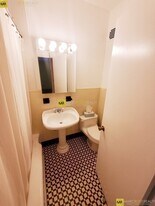 573 Washington St, Unit 19 in Brookline, MA - Building Photo