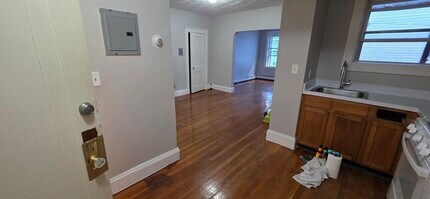 44 Estes St in Lynn, MA - Building Photo - Building Photo