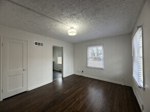 1815 E 74 Terrace in Kansas City, MO - Building Photo - Building Photo