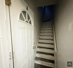 EASTCHESTER ROAD, BRONX in Bronx, NY - Building Photo - Building Photo