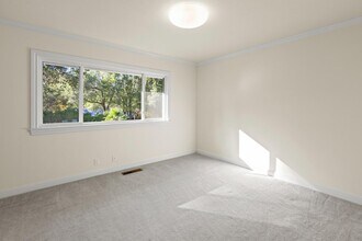 27696 Vogue Ct in Los Altos Hills, CA - Building Photo - Building Photo