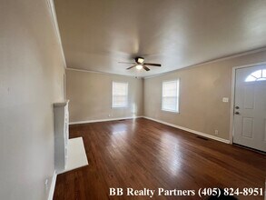 1212 S Erie Ave in Tulsa, OK - Building Photo - Building Photo