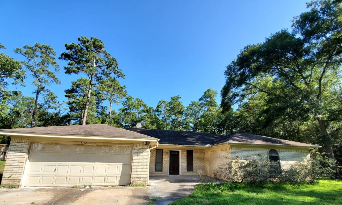 8112 Rita Ln in Beaumont, TX - Building Photo