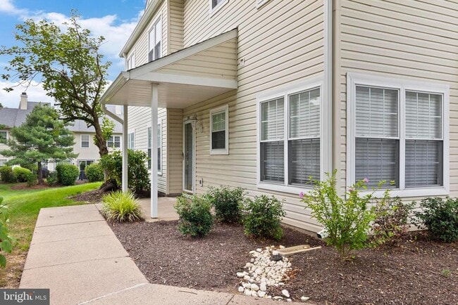 property at 2001 Waterford Rd