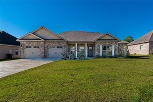 105 Birchwood Pl in Enterprise, AL - Building Photo