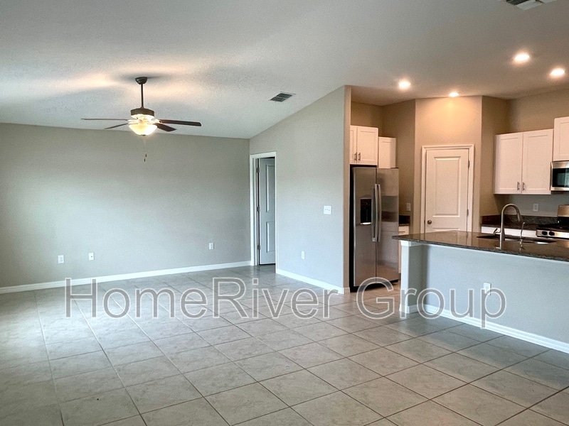 10379 Alder Green Dr in Riverview, FL - Building Photo