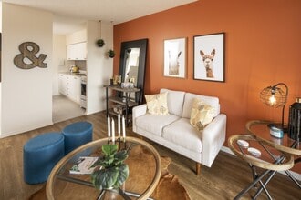 Lakeview Apartments in Ottawa, ON - Building Photo - Building Photo