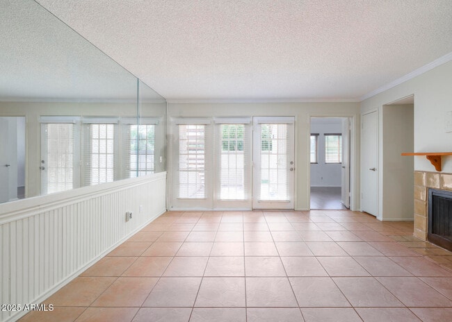 30 E Brown Rd in Mesa, AZ - Building Photo - Building Photo