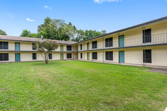 Park East Apartments in Baton Rouge, LA - Building Photo - Building Photo