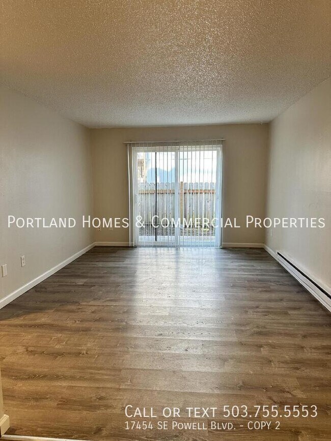 17454 SE Powell Blvd-Unit -COPY 2 in Portland, OR - Building Photo - Building Photo