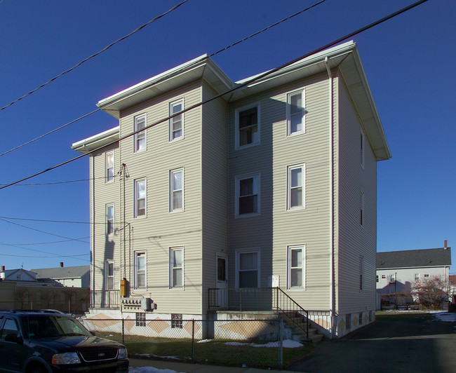 54 Plain St in Fall River, MA - Building Photo - Building Photo