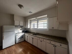 2220 Nashville Ave, Unit 2220 Nashville Ave in New Orleans, LA - Foto de edificio - Building Photo