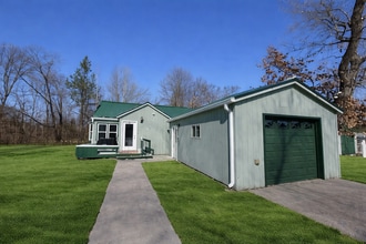 10714 Gull Point Rd in East Gull Lake, MN - Foto de edificio - Building Photo