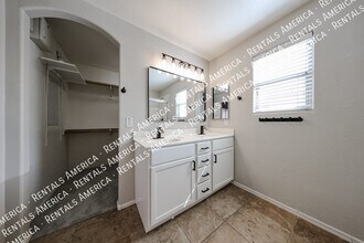 3955 E Blue Sage Ct in Gilbert, AZ - Building Photo - Building Photo