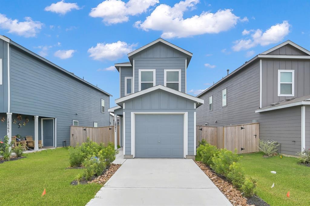 18271 Via Aurelia Dr in New Caney, TX - Building Photo