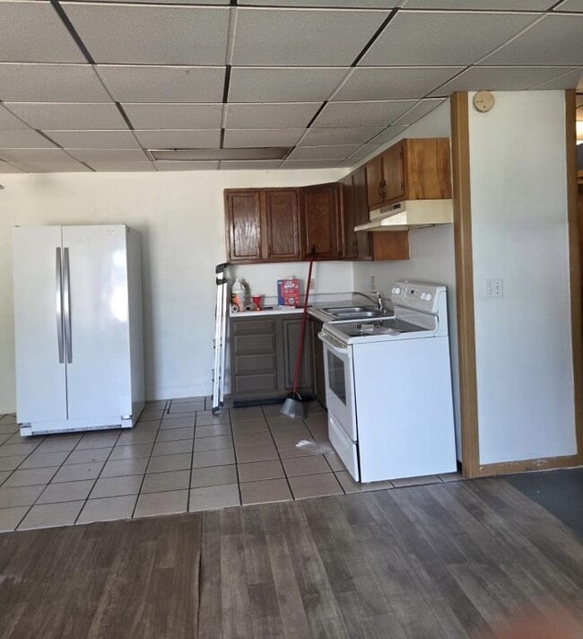 property at 302 S 2nd N St