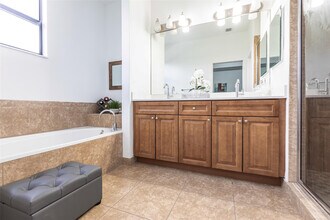 4851 NW 57th Ct in Tamarac, FL - Building Photo - Building Photo