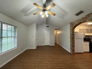 201 Barbara St in Whitehouse, TX - Building Photo - Building Photo