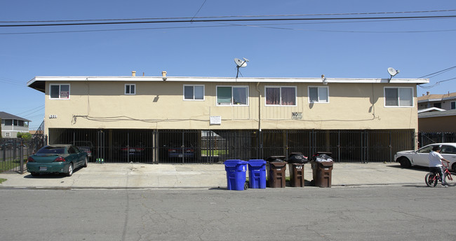 201 Sanford Ave in Richmond, CA - Building Photo - Building Photo