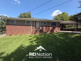 328 10th St in Pleasant Grove, AL - Building Photo