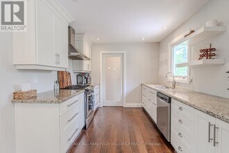 61 Grandview Crescent in Oro-Medonte, ON - Building Photo - Building Photo