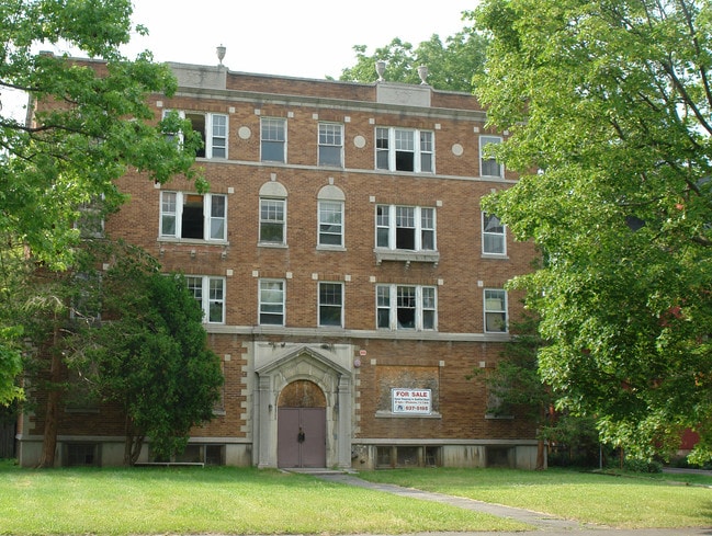 664 W Onondaga St in Syracuse, NY - Foto de edificio - Building Photo