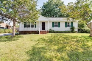 1030 Briarcliffe Dr in Colonial Heights, VA - Building Photo