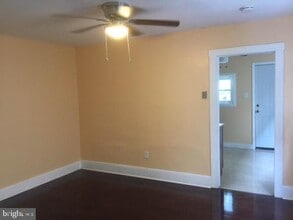 211 Iron St in Florence, NJ - Building Photo - Building Photo