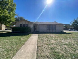 1310 Farhills Dr in Killeen, TX - Building Photo