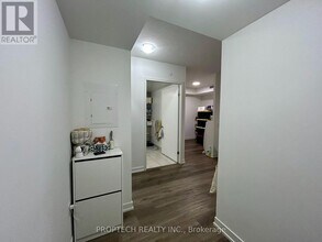 55 Cooper St in Toronto, ON - Building Photo - Building Photo
