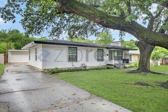 2332 Grandview Dr in Fort Worth, TX - Building Photo - Building Photo