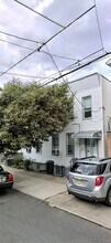 22 Whitman Ave in Jersey City, NJ - Building Photo - Building Photo