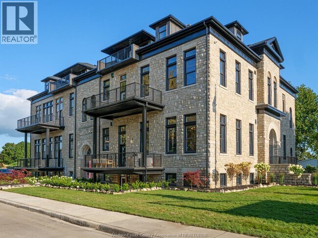 247 Brock St in Amherstburg, ON - Building Photo - Building Photo