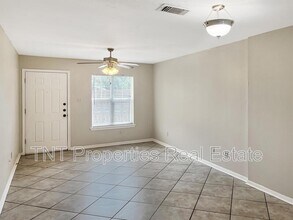 1811 Woodsman Dr in College Station, TX - Building Photo - Building Photo