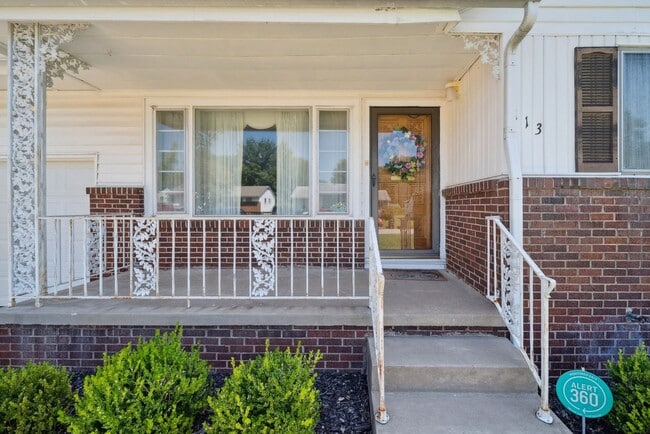 property at 113 N 44th W Ave