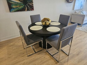 2137 Pelham Dr in Houston, TX - Building Photo - Building Photo